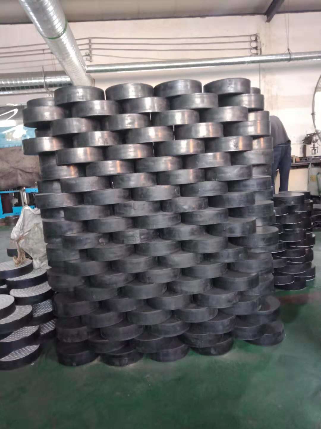 1586456571218894.jpg 205077693829043052.jpg