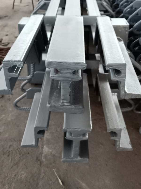 1587342389492458.jpg 模數(shù)式伸縮縫 (7).jpg